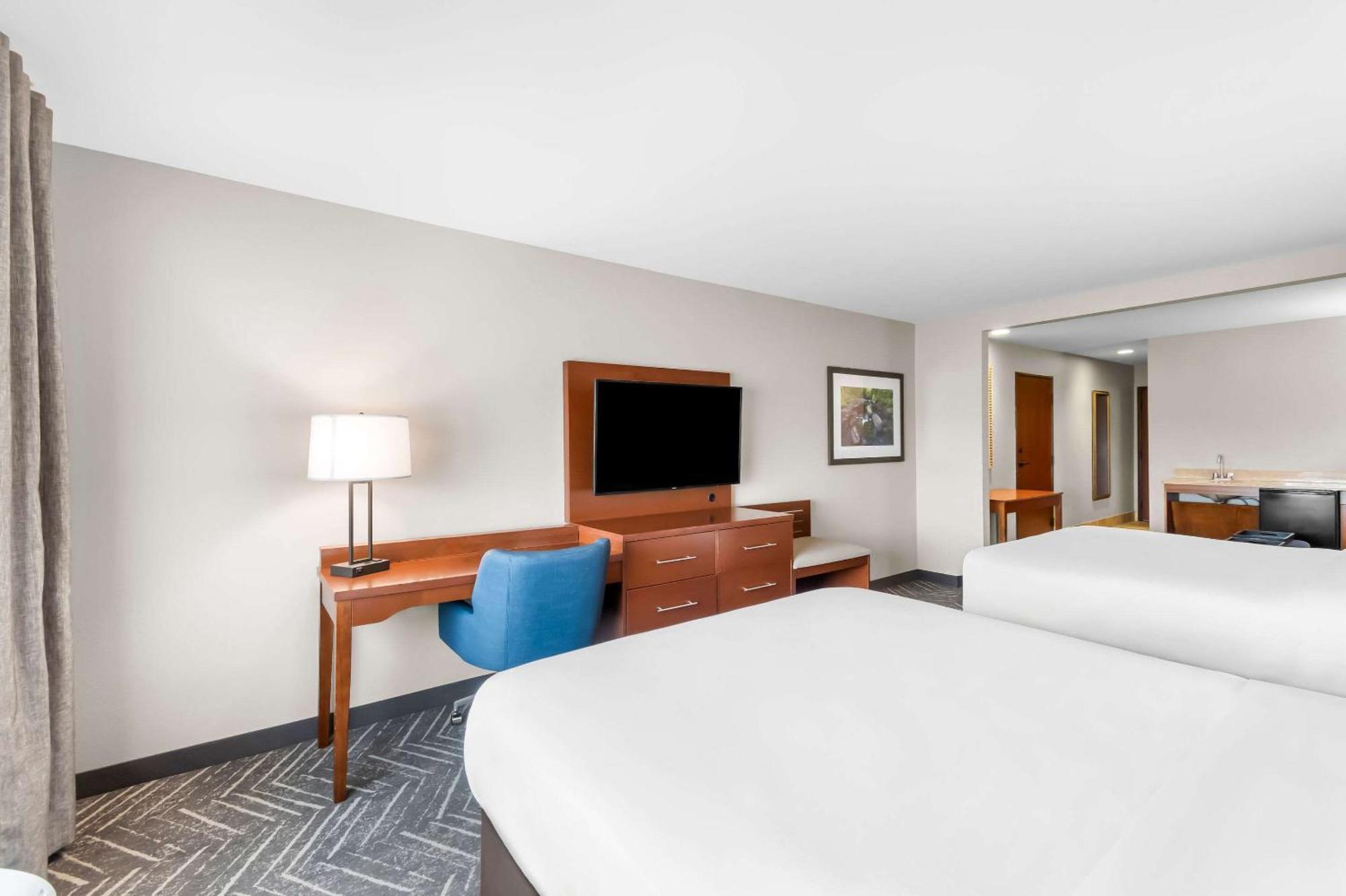 Comfort Inn & Suites Mountain Iron And Virginia Экстерьер фото