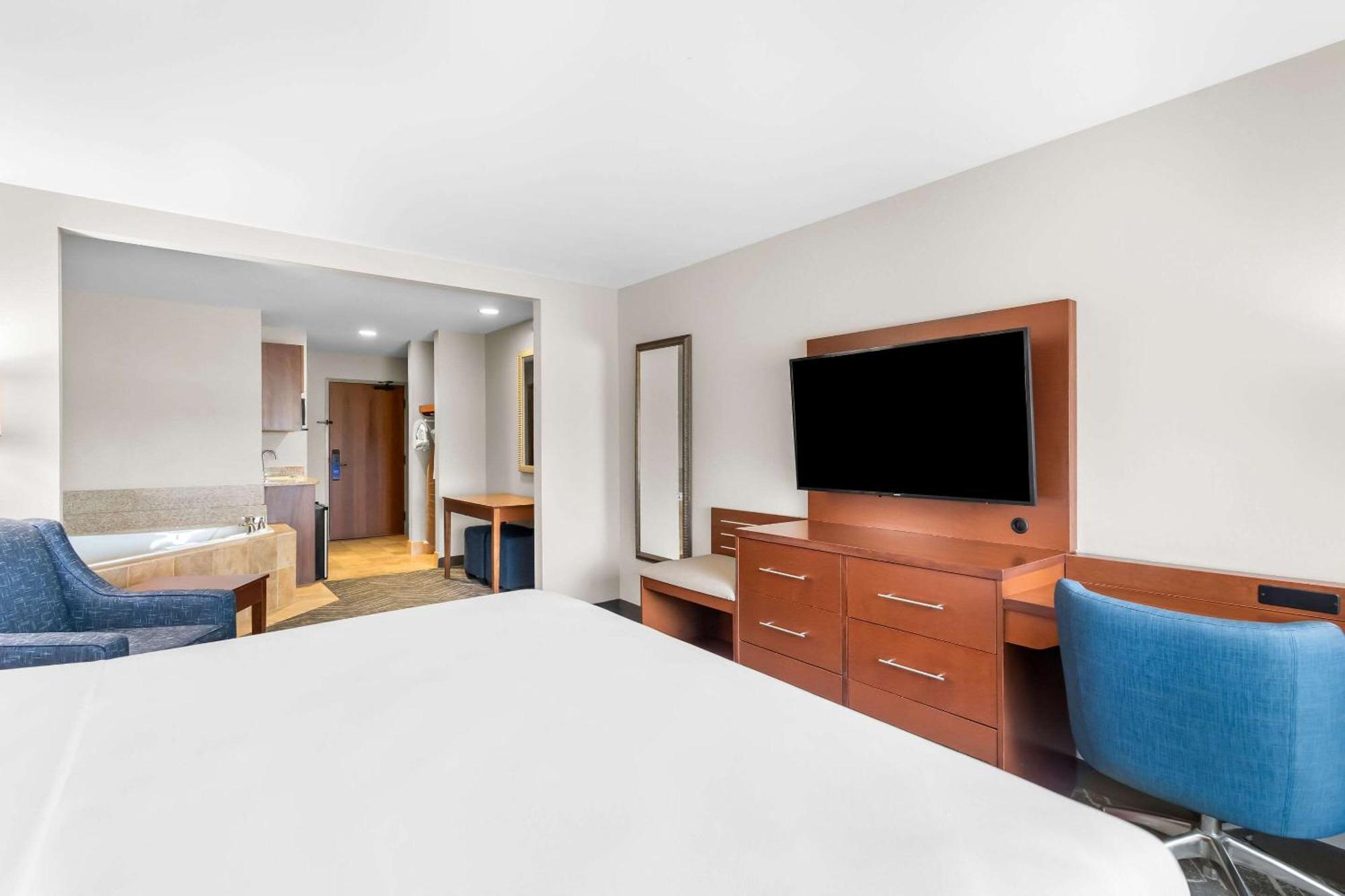 Comfort Inn & Suites Mountain Iron And Virginia Экстерьер фото