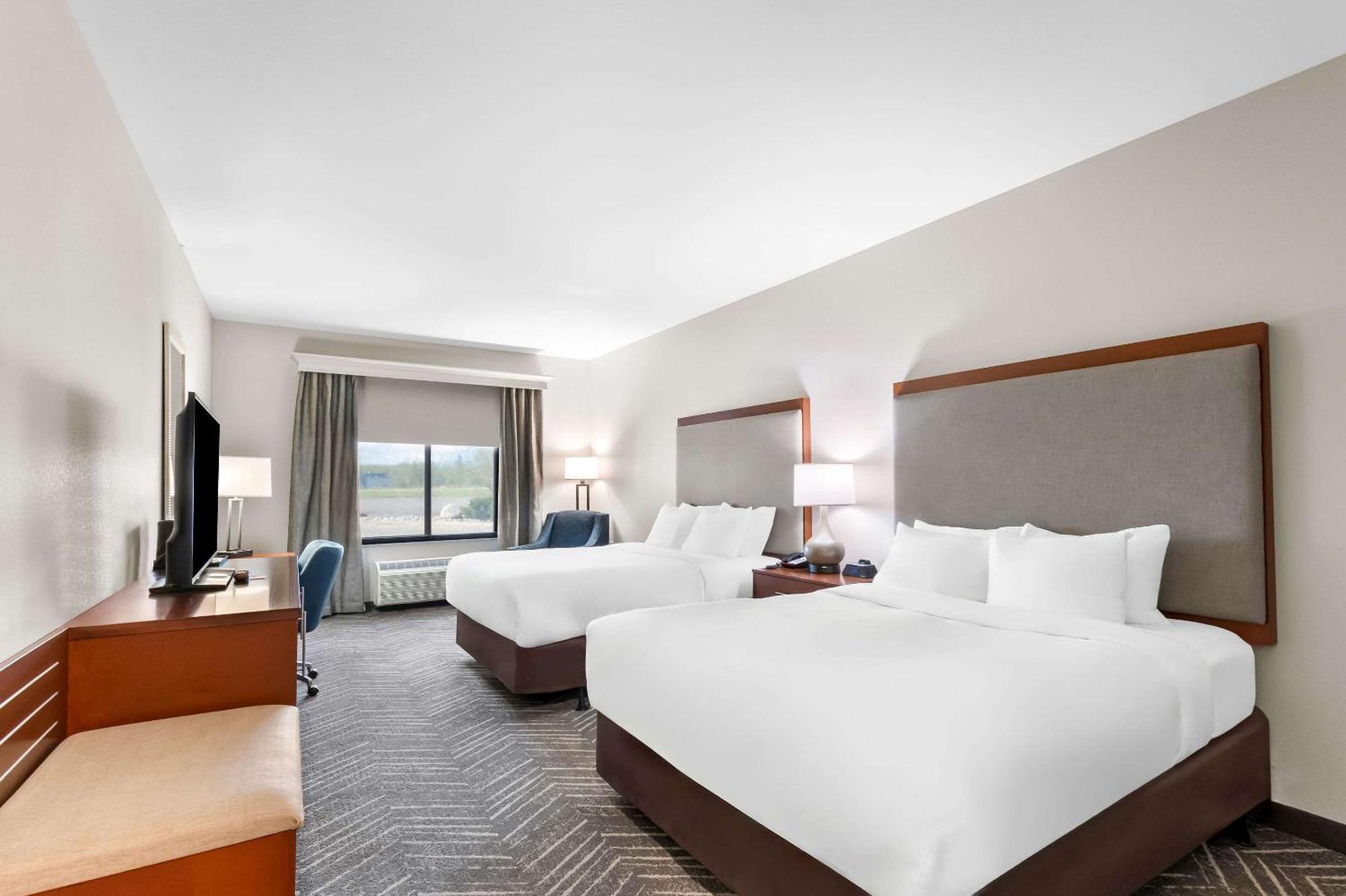 Comfort Inn & Suites Mountain Iron And Virginia Экстерьер фото