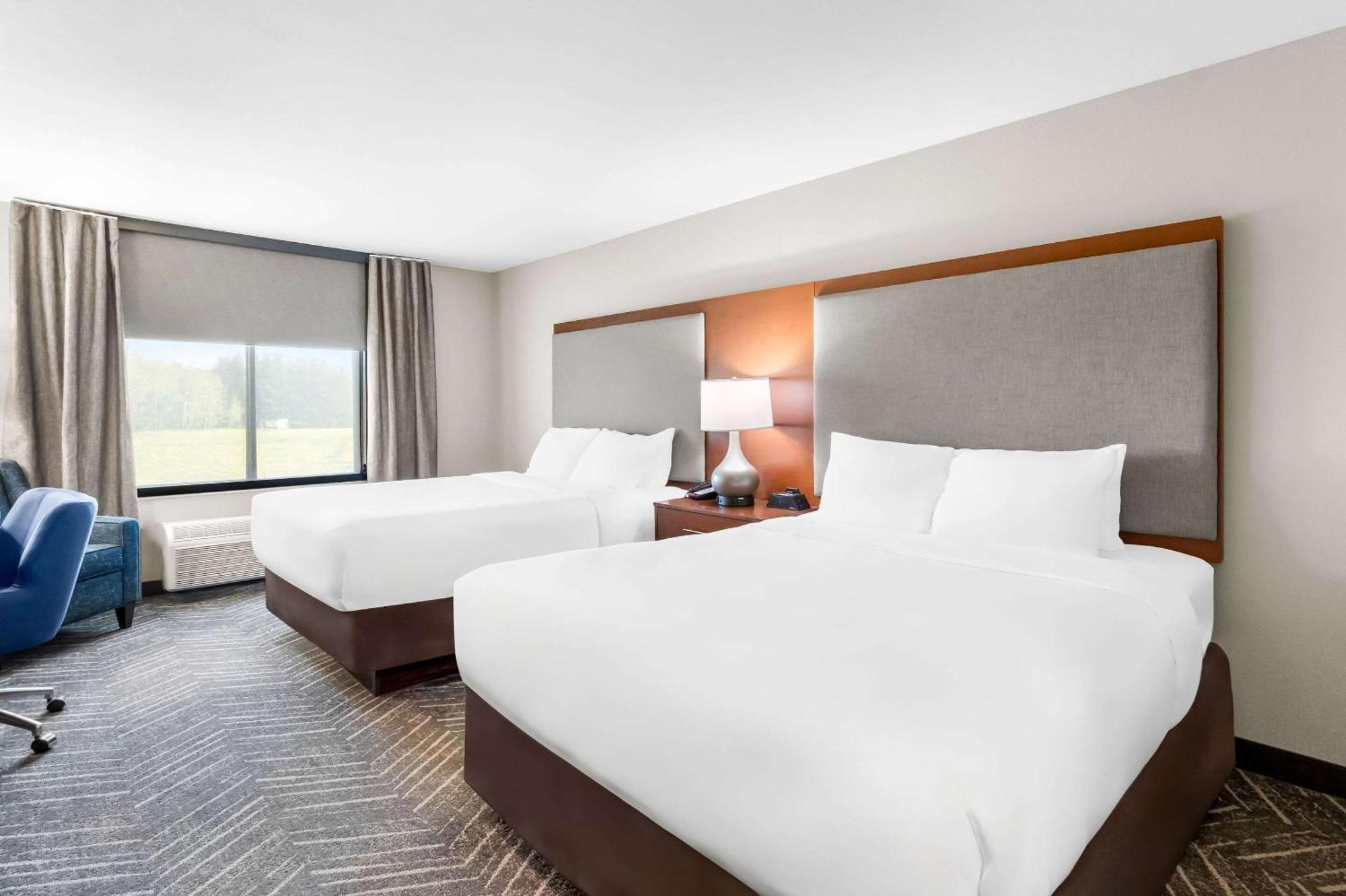 Comfort Inn & Suites Mountain Iron And Virginia Экстерьер фото