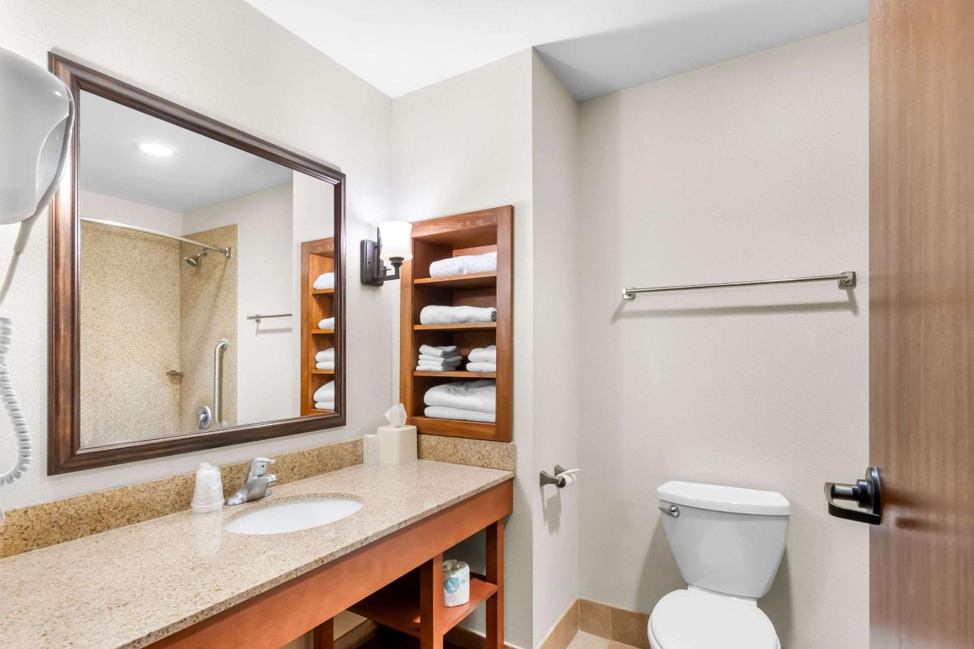 Comfort Inn & Suites Mountain Iron And Virginia Экстерьер фото